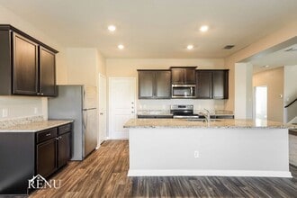 11011 Pinkery Key in Converse, TX - Foto de edificio - Building Photo