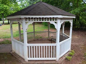 The Highlands in Forest City, NC - Building Photo - Building Photo