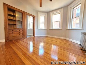43 Mt Pleasant Ave in Boston, MA - Building Photo - Building Photo
