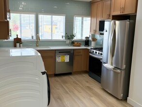 1802 Ocean Park Blvd., Santa Monica, CA 90405 in Santa Monica, CA - Building Photo - Building Photo