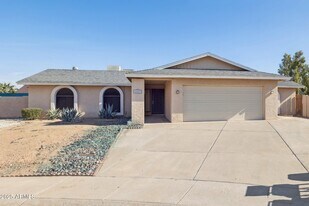 4662 W Kings Ave in Glendale, AZ - Building Photo