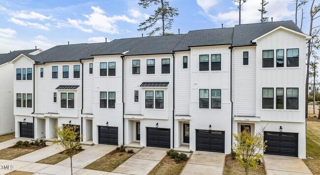3709 Nova Star Ln