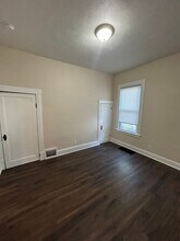 940 W Brower St in Springfield, MO - Building Photo - Building Photo