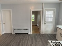 109 Beacon St, Unit 1 in Somerville, MA - Building Photo - Building Photo