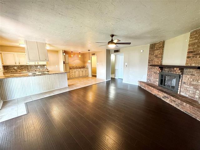 709 Meadow Mead Dr in Allen, TX - Building Photo