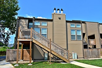 Tanglewood Apartments in Kansas City, MO - Building Photo - Building Photo