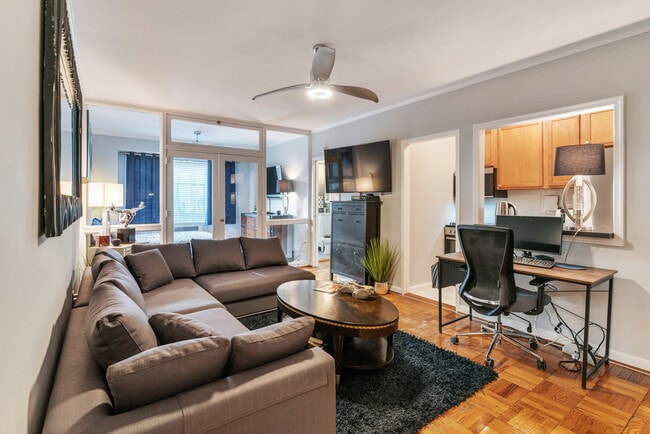 property at 1 Scott Cir NW
