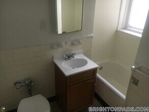 119 Sutherland Rd in Boston, MA - Building Photo - Building Photo
