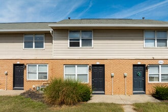 Serenity Park Apartments in Indianapolis, IN - Foto de edificio - Building Photo
