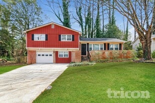 761 San Miguel Dr in Stone Mountain, GA - Building Photo