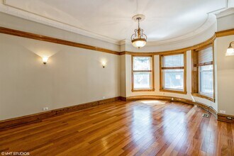 836 E 52nd St in Chicago, IL - Building Photo - Building Photo