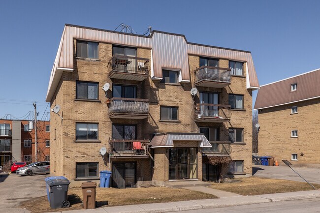 445 De La Concorde Boul O in Laval, QC - Building Photo - Building Photo