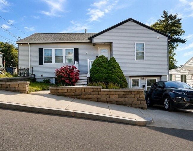 property at 41 S Irving St