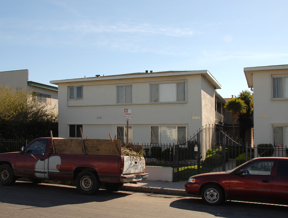 1964-1970 Holt Ave in Los Angeles, CA - Building Photo