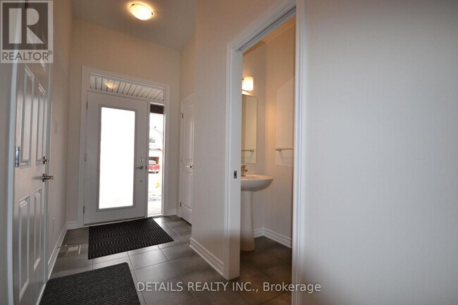 285 Rue Labelle St in Embrun, ON - Building Photo - Building Photo