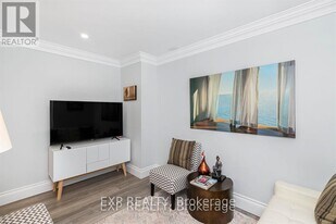 5858 Ferry St in Niagara Falls, ON - Building Photo