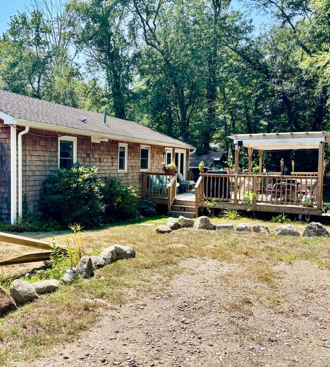 property at 40 S Beechwood Rd