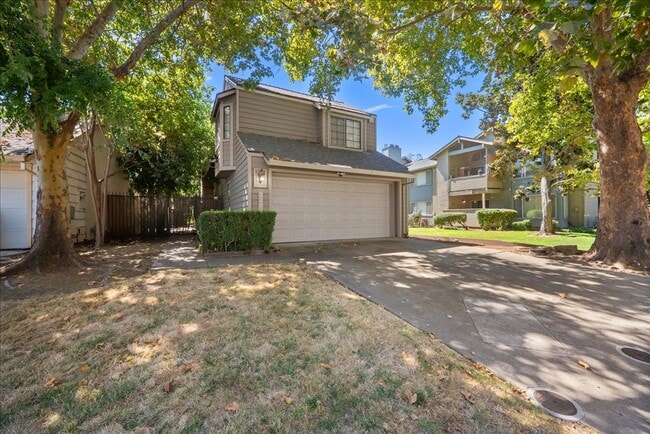 2289 Sandcastle Way in Sacramento, CA - Building Photo - Building Photo