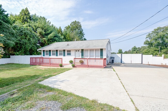 property at 5024 Backlick Rd
