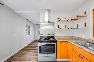 11709 24th Ave NE in Seattle, WA - Building Photo - Building Photo