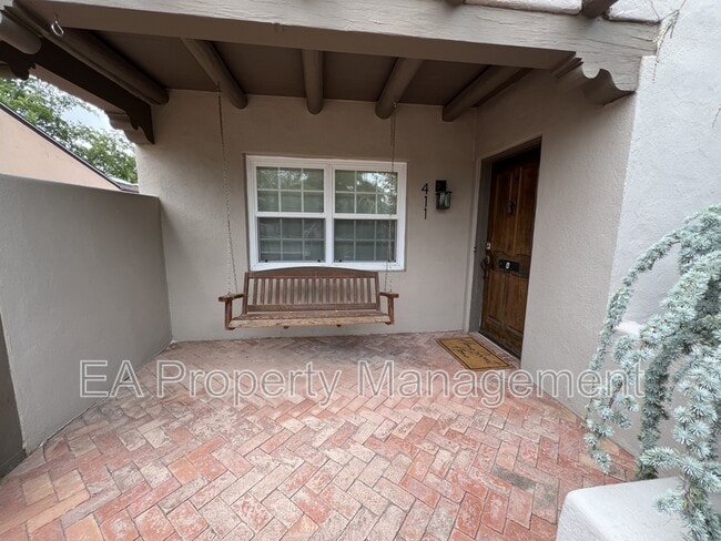 property at 411 Wellesley Dr SE