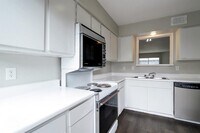 5044 Glenmont Dr photo'