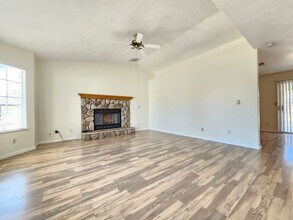 425 Petris Ave in Ridgecrest, CA - Building Photo - Building Photo