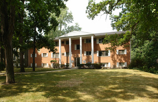 513 Hillcrest Ave Apartments