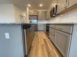 12217 Alamosa Dr in Rancho Cordova, CA - Building Photo - Building Photo