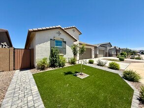 3266 E Wild Dr in San Tan Valley, AZ - Building Photo - Building Photo