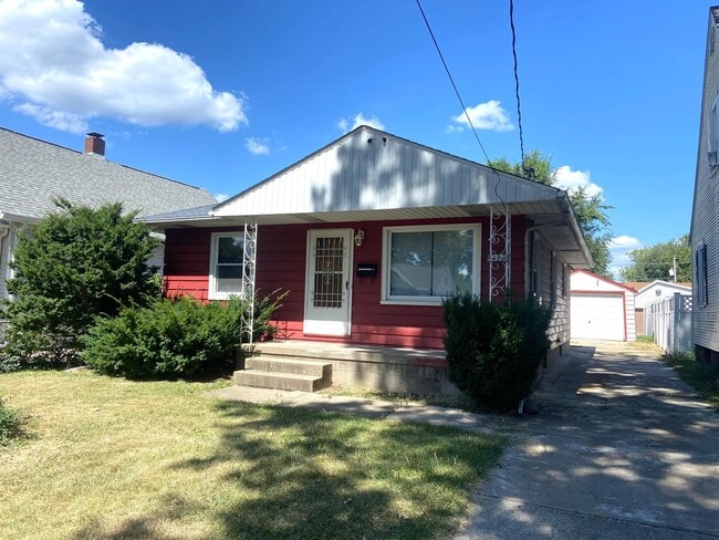 property at 2325 W Kellogg Ave