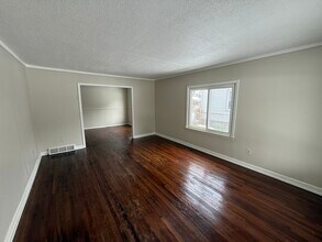 13441 Harold Ave in Warren, MI - Building Photo - Building Photo