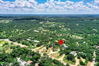 1606 Lone Man Mountain Rd in Wimberley, TX - Building Photo - Building Photo