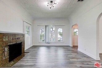 2215 N Niagara St in Burbank, CA - Building Photo - Building Photo