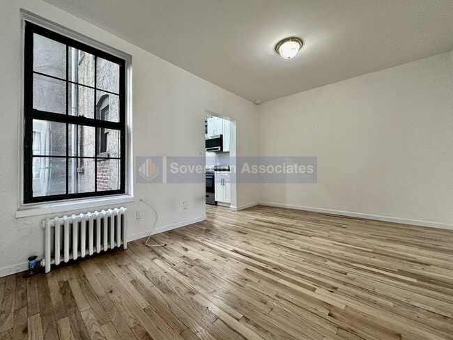 401 E 68th St in New York, NY - Building Photo - Building Photo