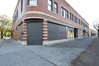 7900 S Drexel Ave in Chicago, IL - Building Photo - Building Photo