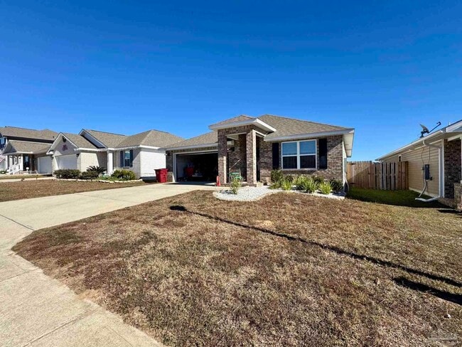 5645 Guinevere Ln in Milton, FL - Building Photo - Building Photo