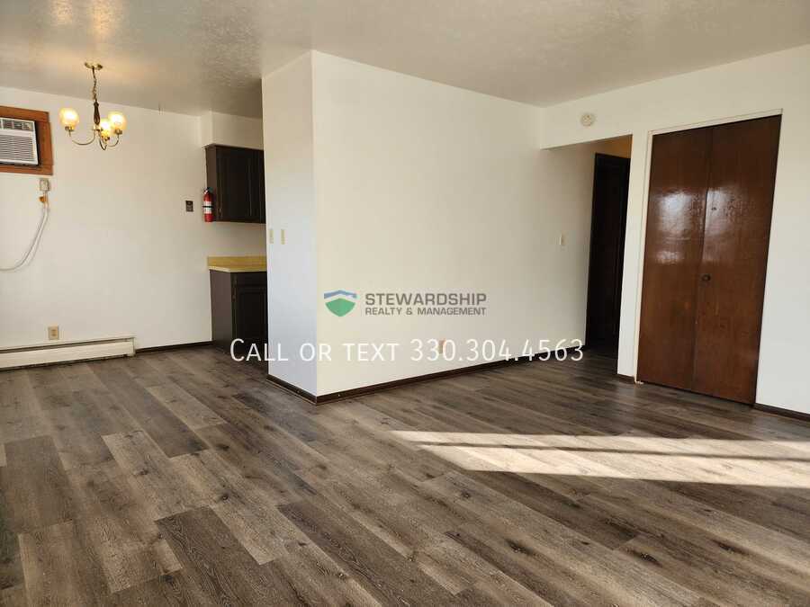 285 Villa St in Rittman, OH - Building Photo