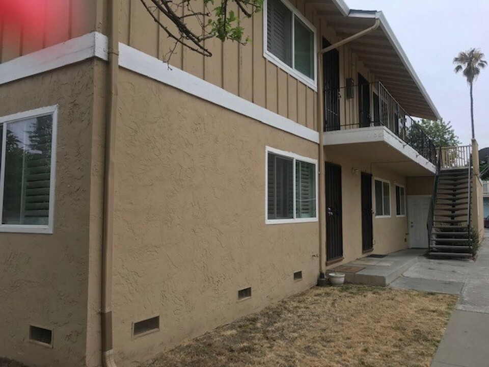 1138 Carlsbad Dr in San Jose, CA - Foto de edificio
