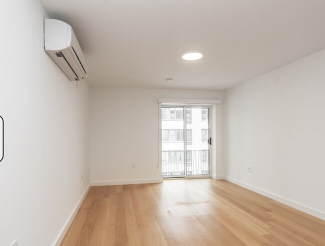 E. E 22nd St in New York, NY - Building Photo - Building Photo