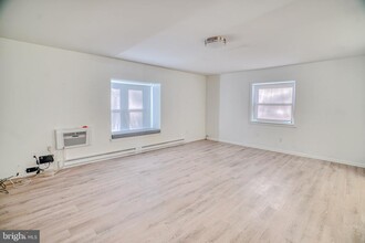 752 N Bethlehem Pike in Ambler, PA - Building Photo - Building Photo