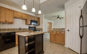 109 Burning Tr in Cibolo, TX - Building Photo - Building Photo