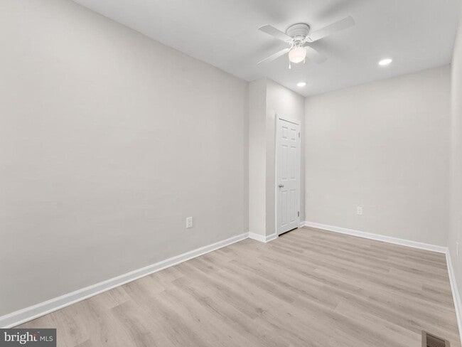 3010 Emerald St in Philadelphia, PA - Building Photo - Building Photo