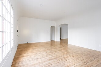 740 S Stanley Ave in Los Angeles, CA - Building Photo - Building Photo