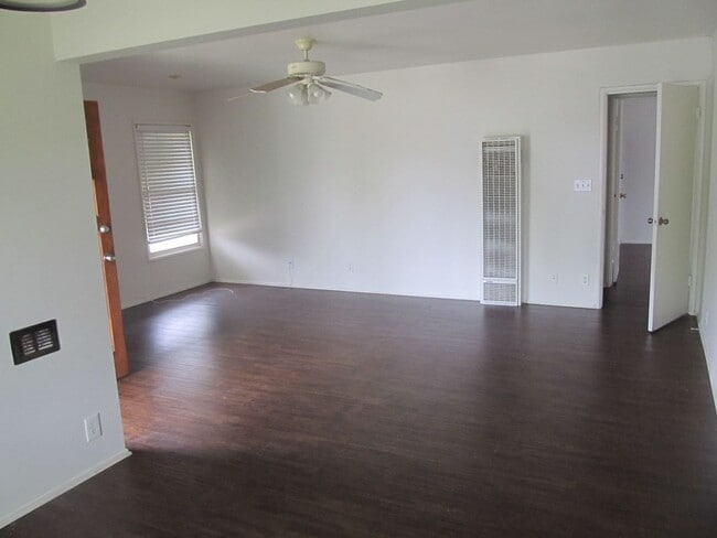 610-612 E Sycamore Ave in Orange, CA - Building Photo - Building Photo