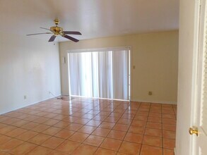 155 E Colonial Ct in Indian Harbour Beach, FL - Building Photo - Building Photo