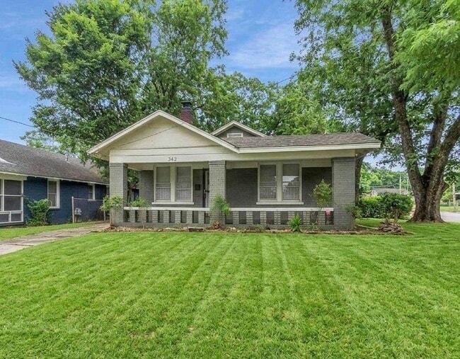 property at 342 N Claybrook St