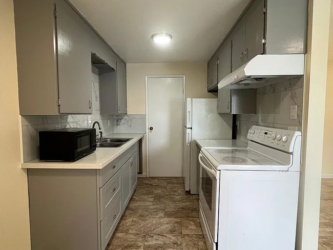 property at 7428 S Puget Sound Ave