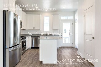 7952 S 5440 W in West Jordan, UT - Building Photo - Building Photo