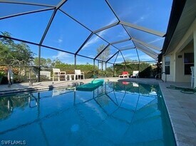 920 Belville Blvd in Naples, FL - Building Photo